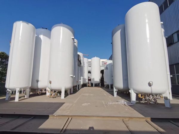 Tangki Cryogenic Indonesia, Gas Cair Oksigen. Nitrogen, Argon, Karbon Dioksida, Tabung Cryogenic